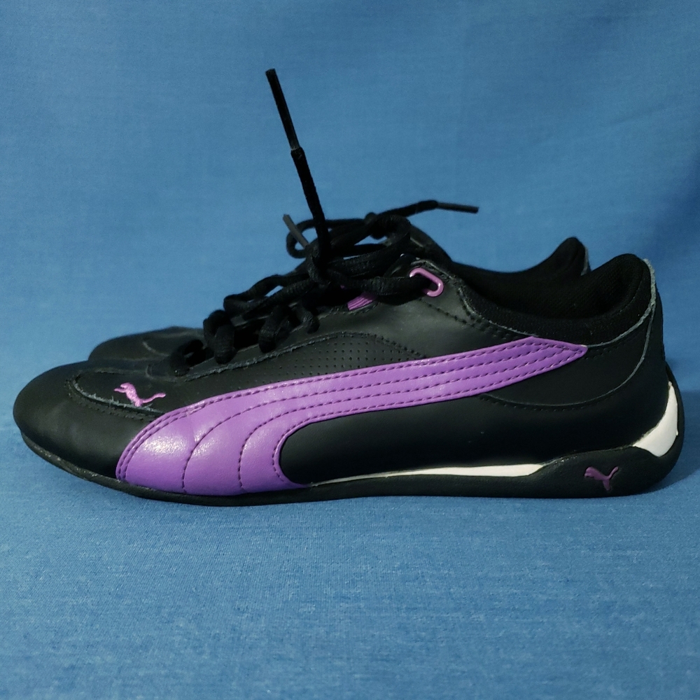 “REASONABLE OFFERS PUMA” Black and Purple Women's Sneakers 💜🖤